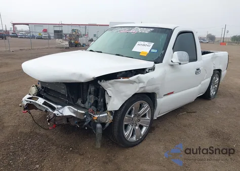 2004 GMC Sierra 1500 Sle z USA, uszkodzony, nr VIN 1GTEC14V94Z179908